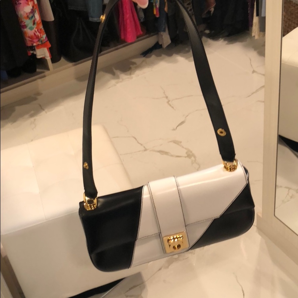 Authentic Ferragamo shoulder bag - Picture 2 of 7